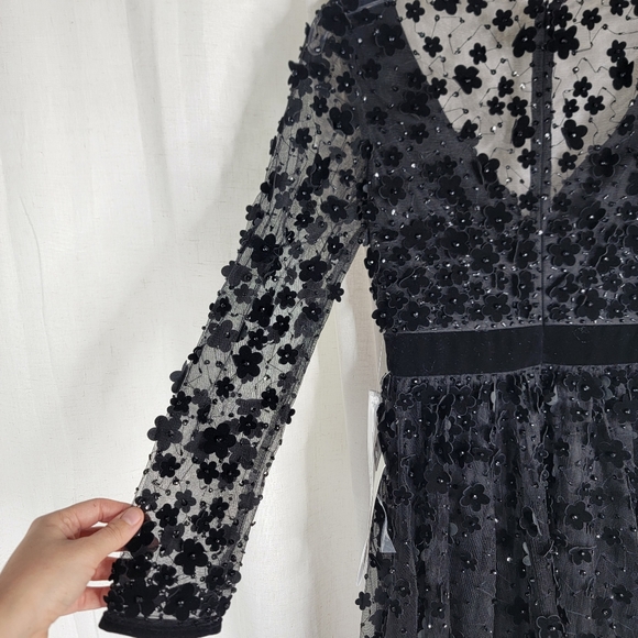 Mac Duggal $798 Size 4 Velvet Floral Applique Black Longsleeve Aline 67502 Dress - Picture 9 of 13